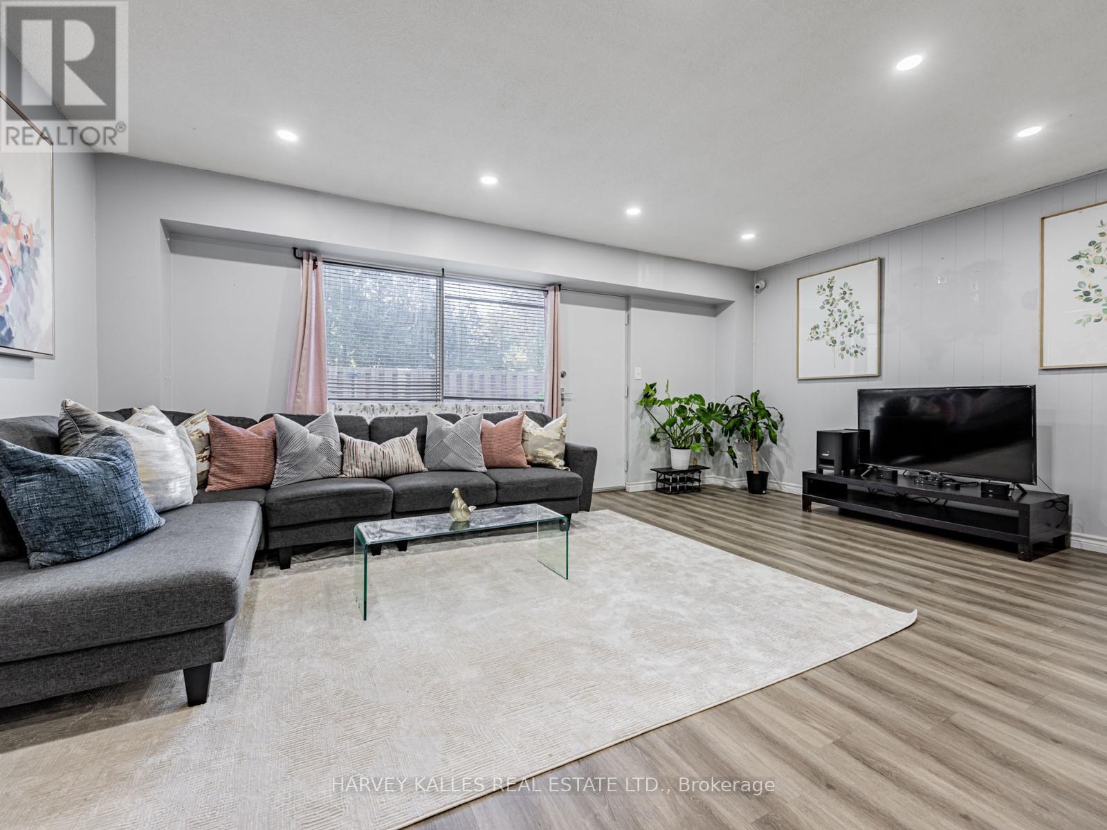 1 - 394 Driftwood Avenue, Toronto, Ontario  M3N 2P2 - Photo 5 - W12479364