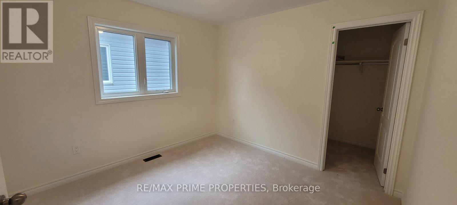 9 Grieves Street, Georgina, Ontario  L0E 1R0 - Photo 8 - N12473531