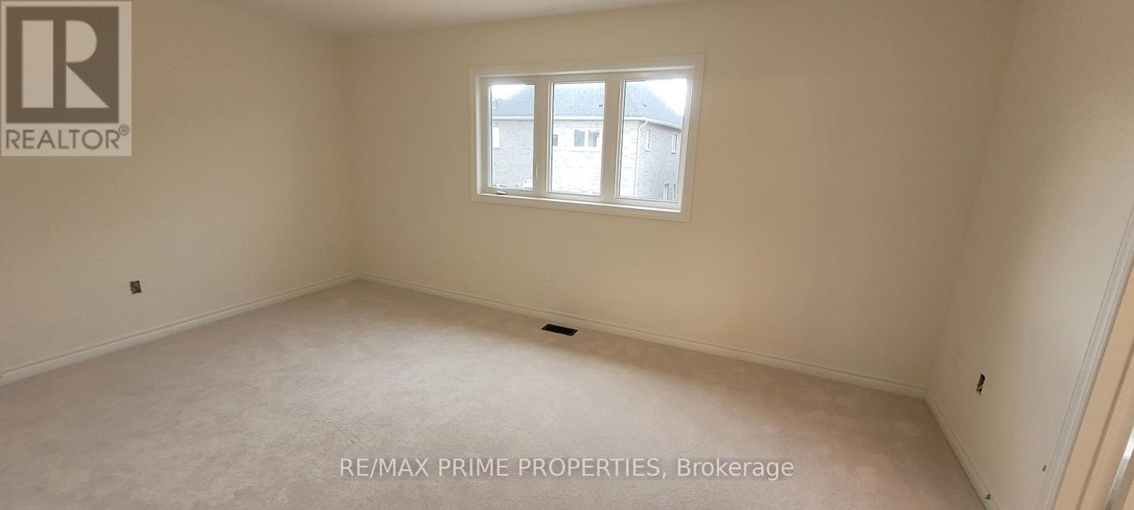 9 Grieves Street, Georgina, Ontario  L0E 1R0 - Photo 6 - N12473531