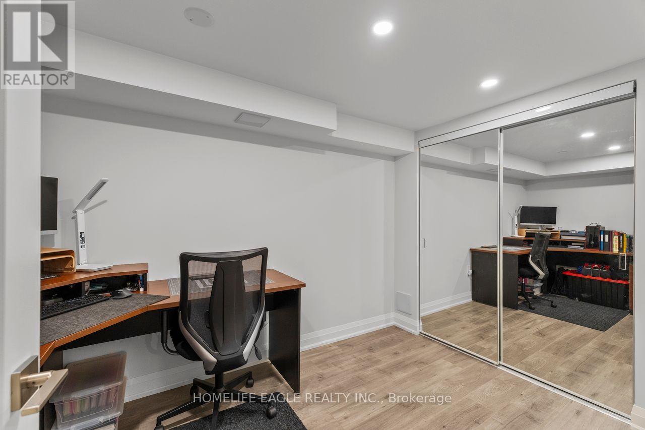 39 Pitney Avenue, Richmond Hill, Ontario  L4E 4Y5 - Photo 16 - N12479205