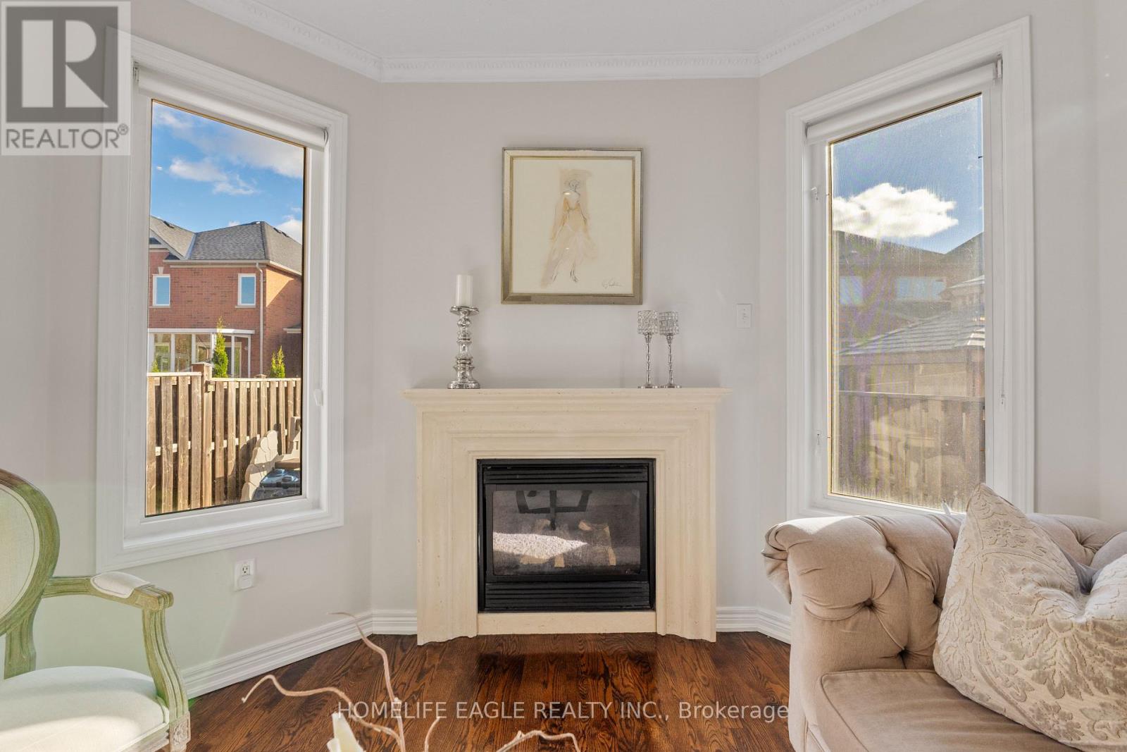 39 Pitney Avenue, Richmond Hill, Ontario  L4E 4Y5 - Photo 8 - N12479205