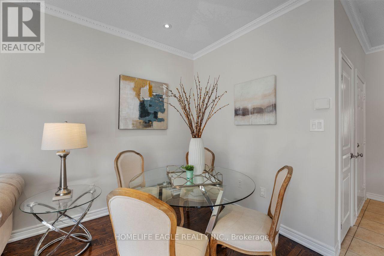 39 Pitney Avenue, Richmond Hill, Ontario  L4E 4Y5 - Photo 4 - N12479205