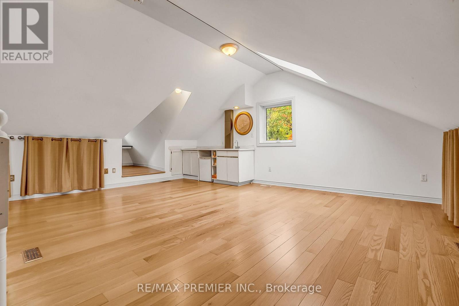 31 James Street, Vaughan, Ontario  L4L 1X6 - Photo 33 - N12479348
