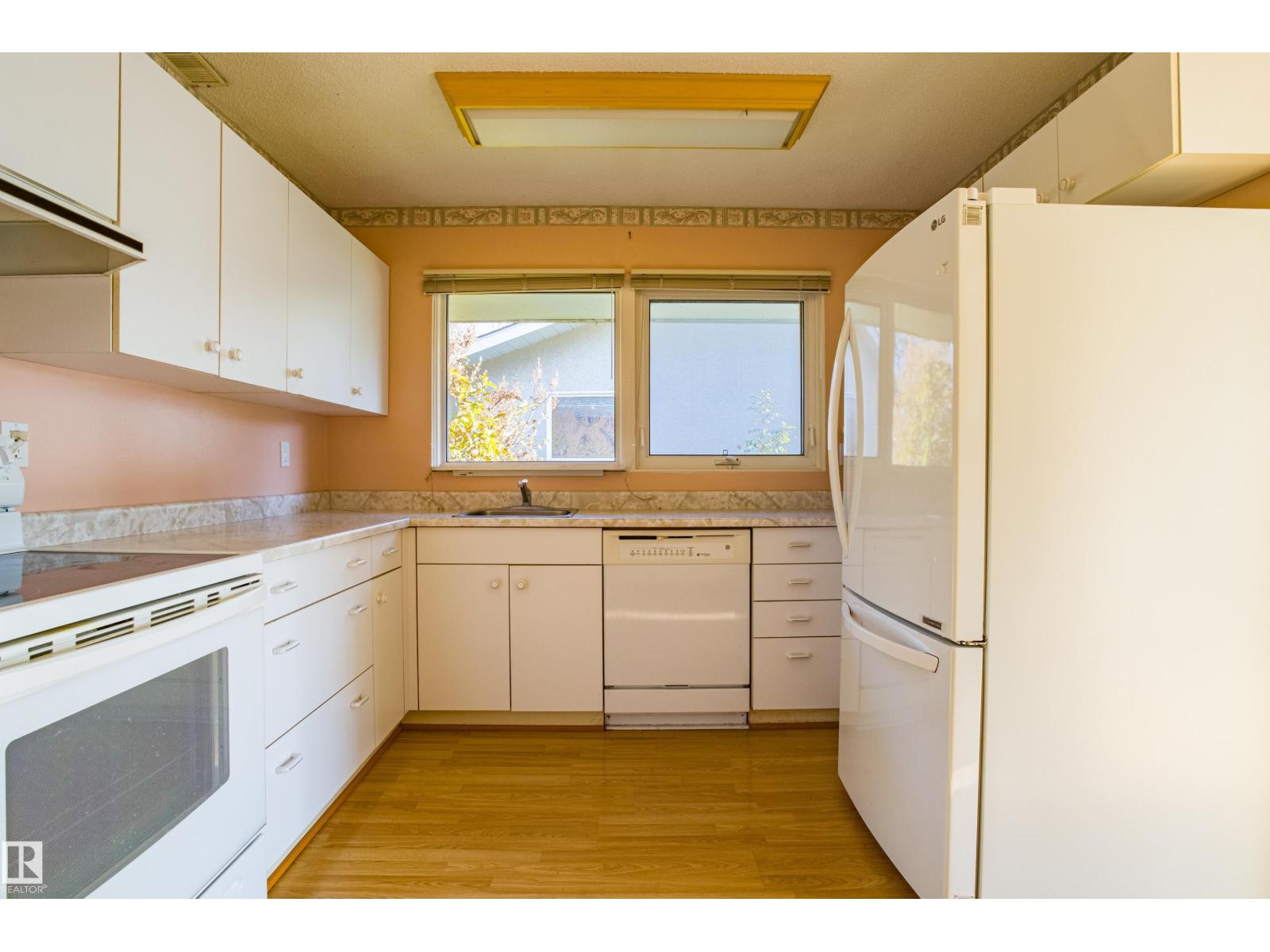 4051 120 St Nw, Edmonton, Alberta  T6J 1X7 - Photo 17 - E4463265