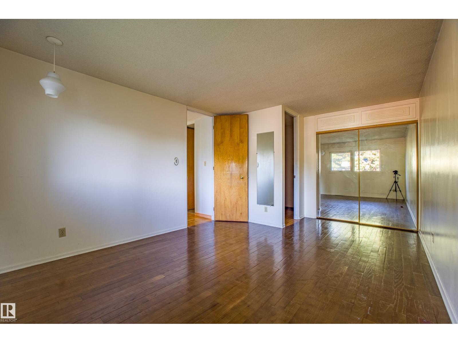 4051 120 St Nw, Edmonton, Alberta  T6J 1X7 - Photo 24 - E4463265
