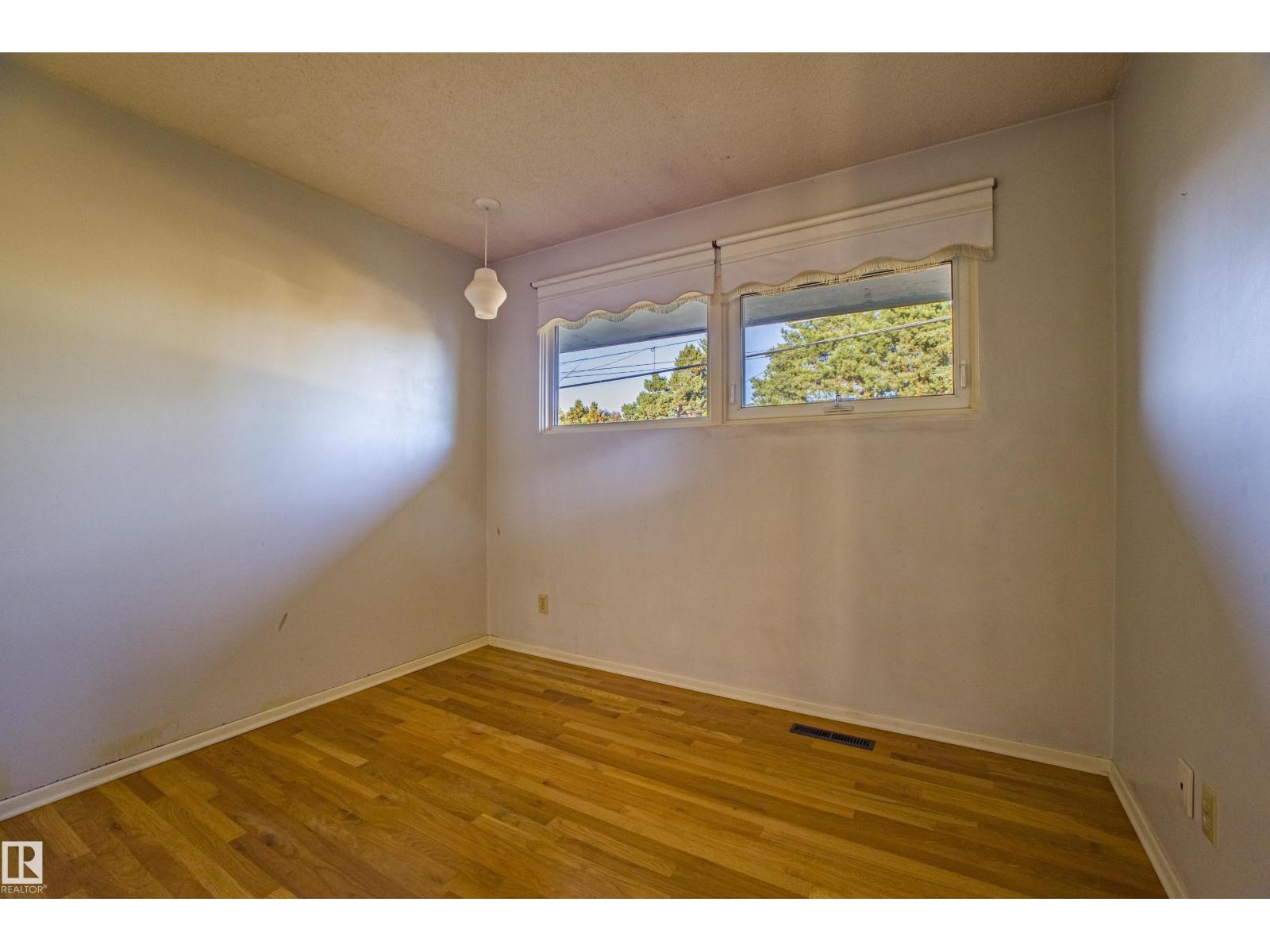 4051 120 St Nw, Edmonton, Alberta  T6J 1X7 - Photo 31 - E4463265