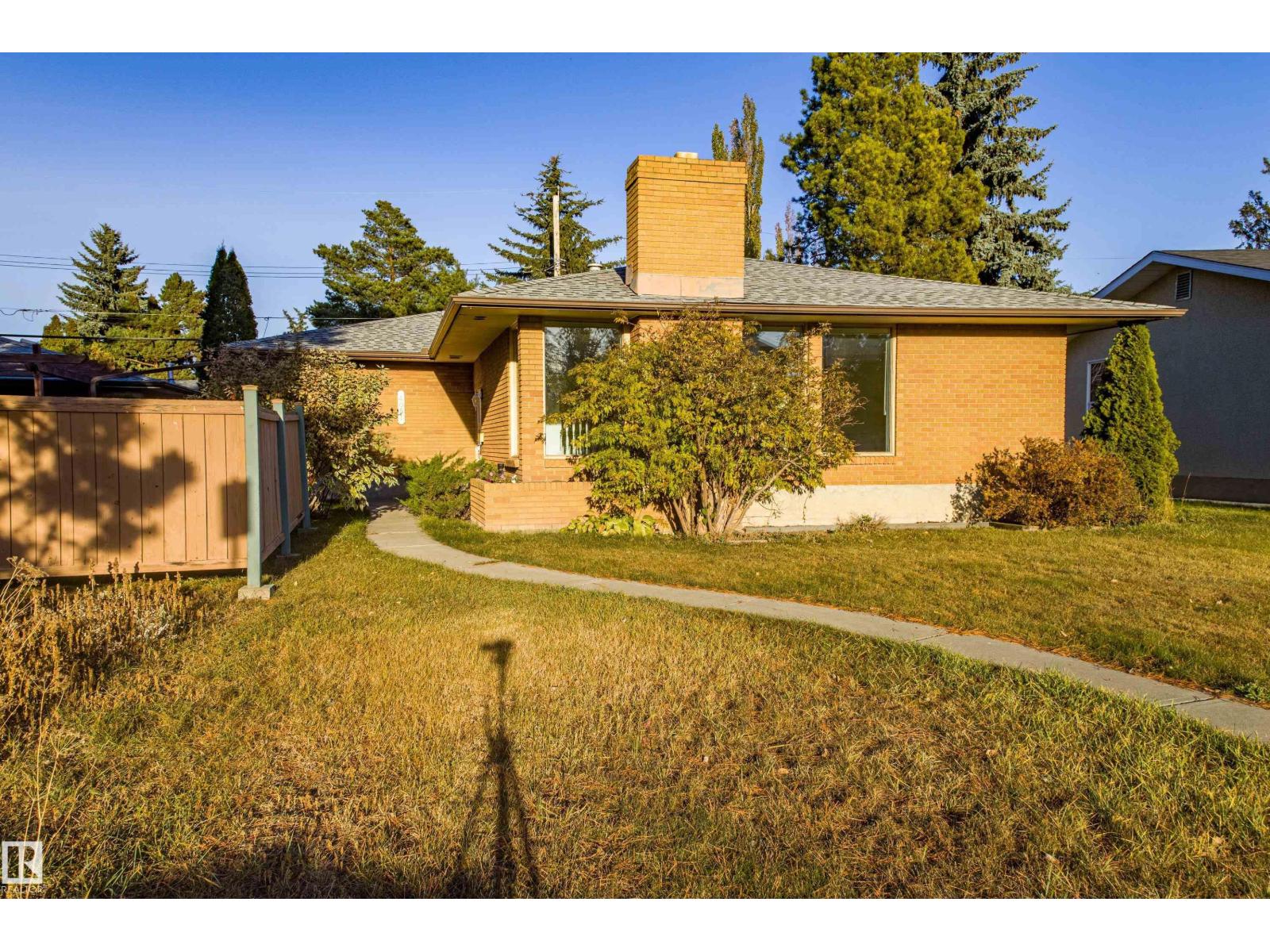 4051 120 St Nw, Edmonton, Alberta  T6J 1X7 - Photo 4 - E4463265