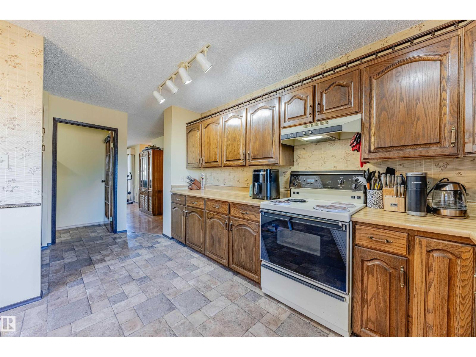 3924 55 St Nw, Edmonton, Alberta  T6L 1C2 - Photo 13 - E4463267