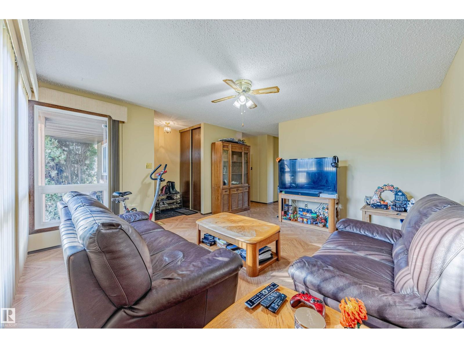 3924 55 St Nw, Edmonton, Alberta  T6L 1C2 - Photo 4 - E4463267