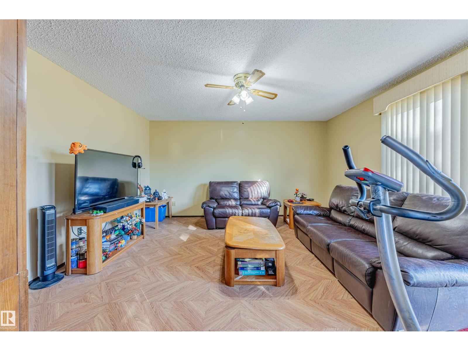 3924 55 St Nw, Edmonton, Alberta  T6L 1C2 - Photo 6 - E4463267