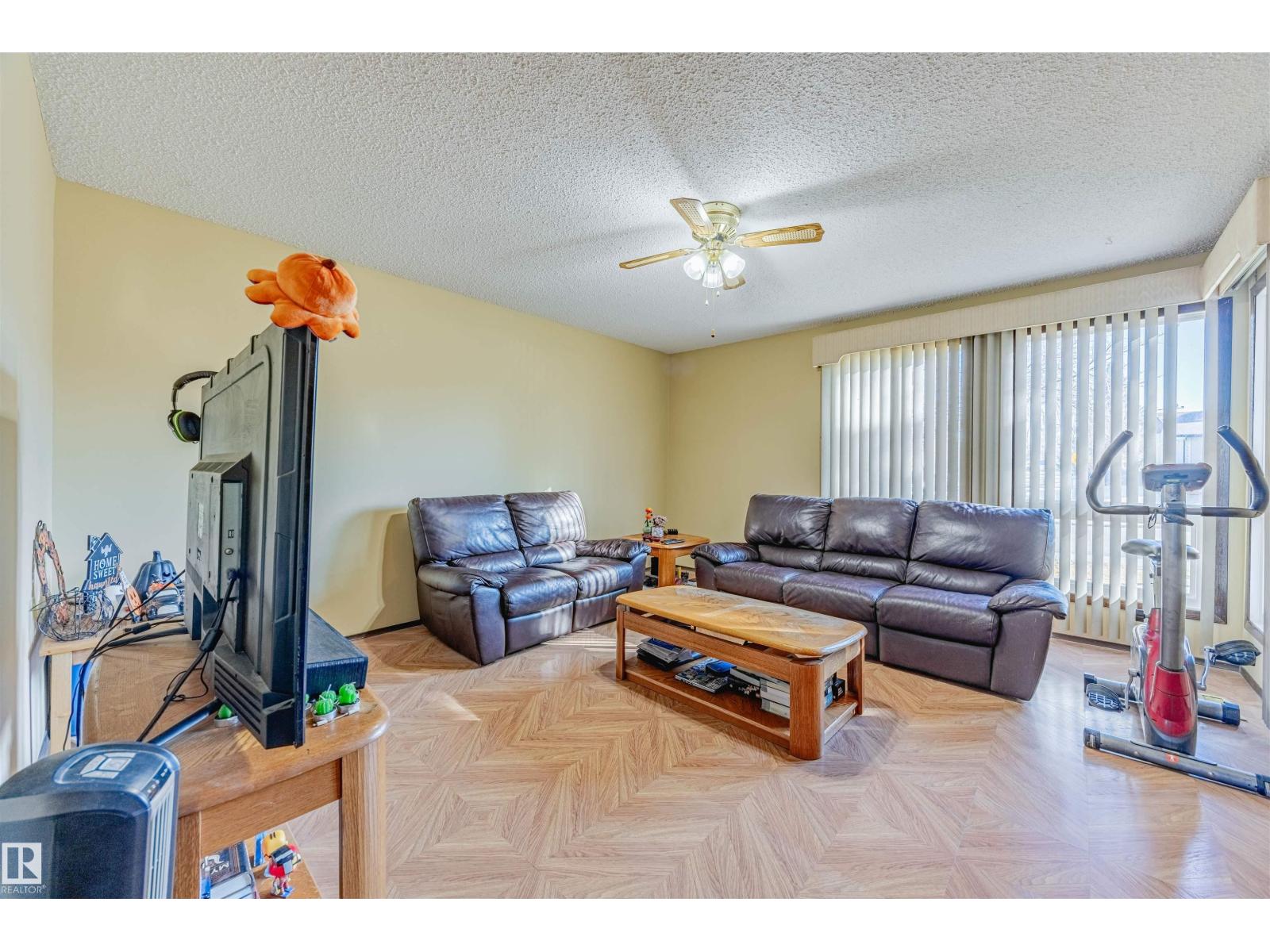 3924 55 St Nw, Edmonton, Alberta  T6L 1C2 - Photo 7 - E4463267