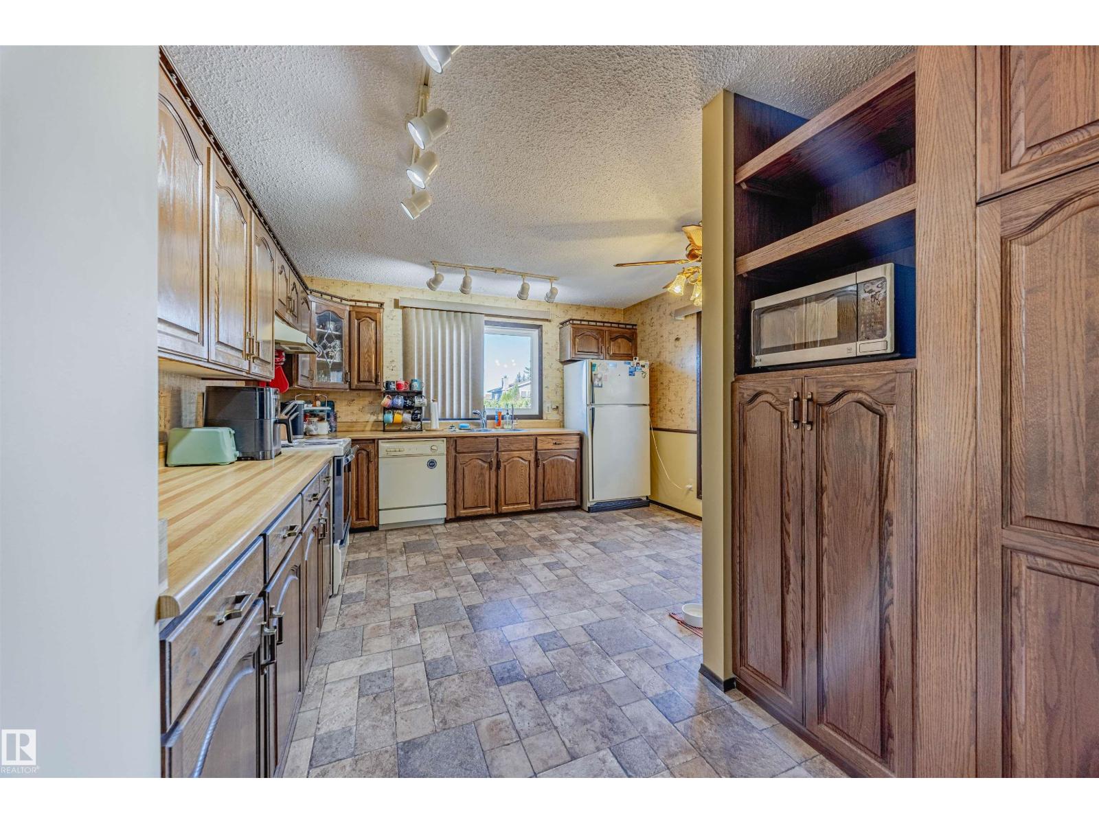 3924 55 St Nw, Edmonton, Alberta  T6L 1C2 - Photo 8 - E4463267