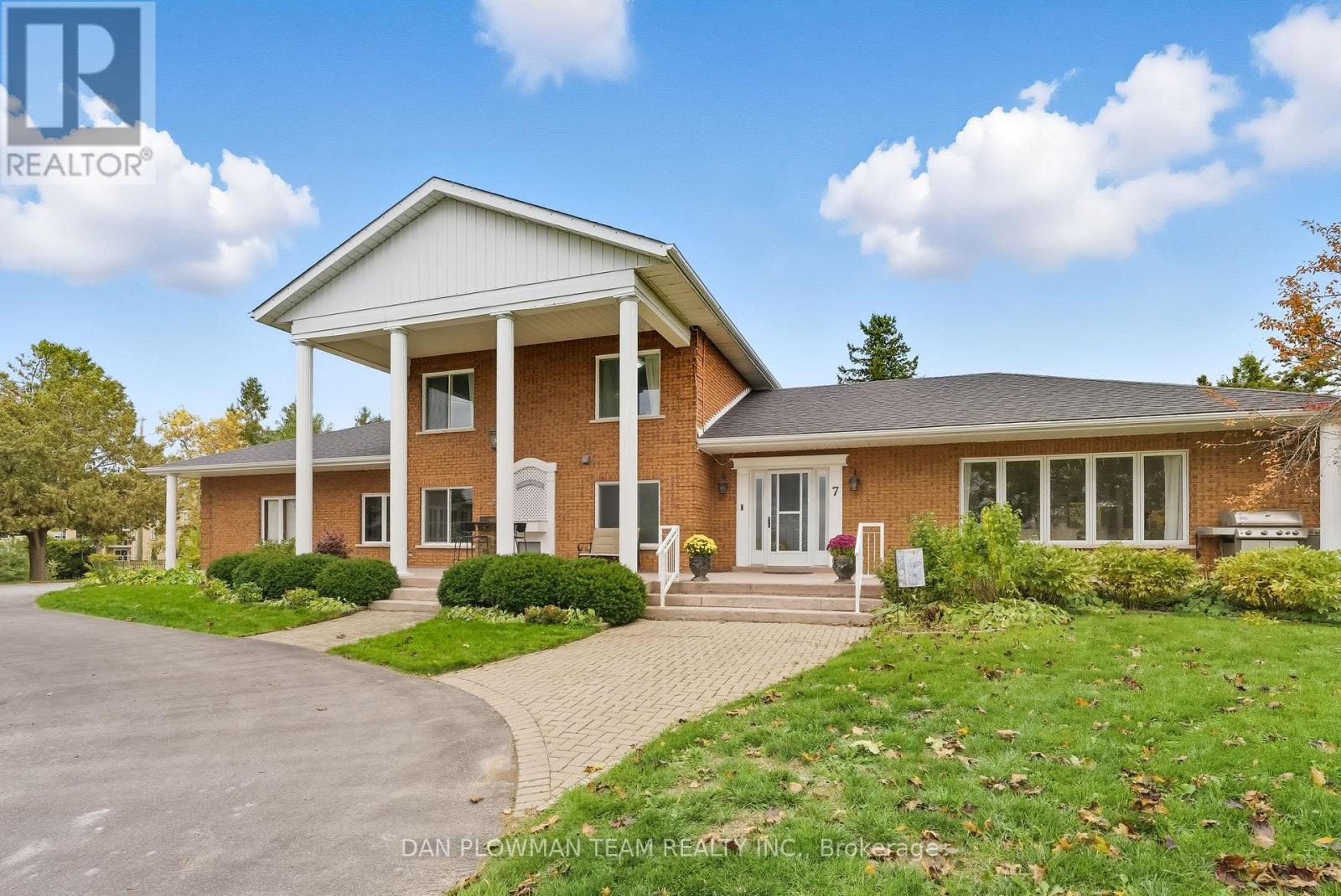 7 Oliver Court, Kawartha Lakes, Ontario  K9V 5V9 - Photo 2 - X12479301