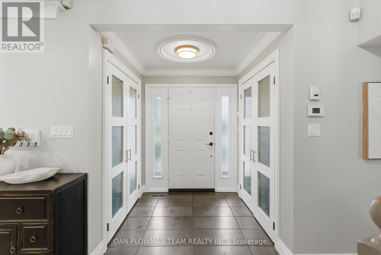 7 Oliver Court, Kawartha Lakes, Ontario  K9V 5V9 - Photo 6 - X12479301