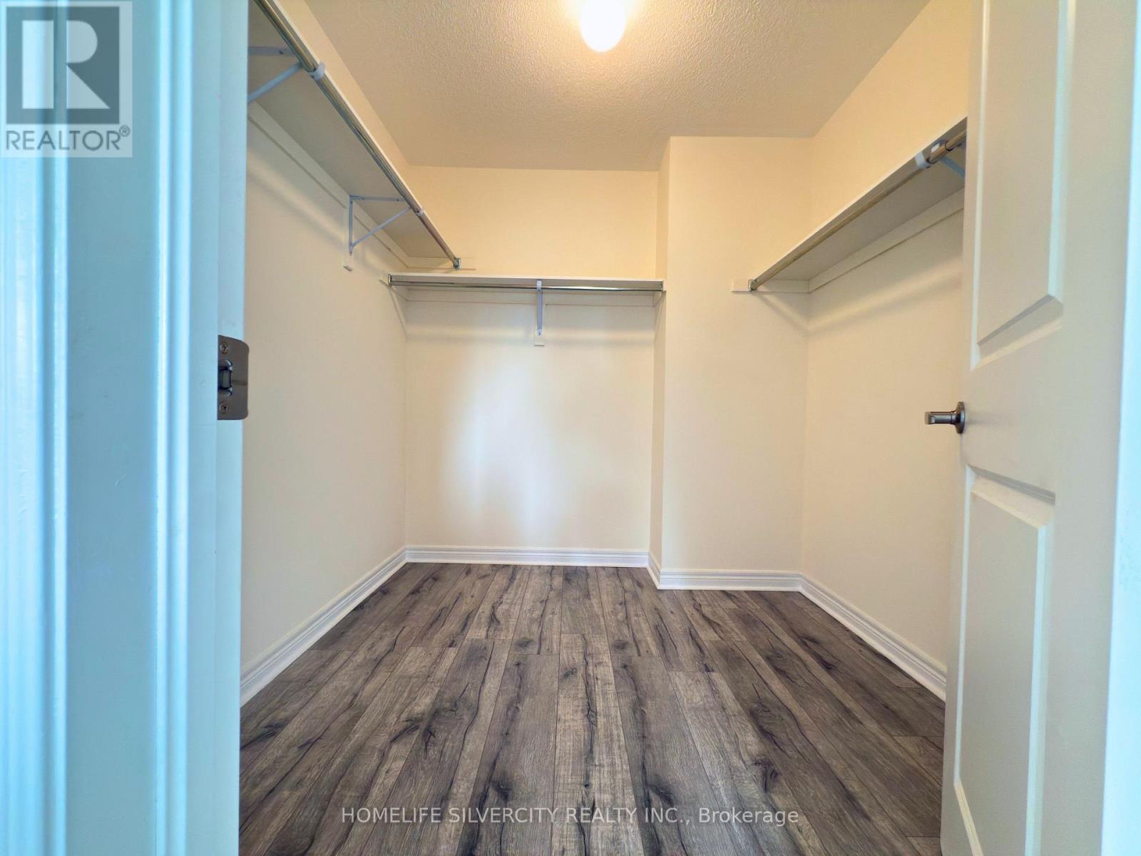 35 Sparkle Drive, Thorold, Ontario  L2V 0H2 - Photo 21 - X12479363