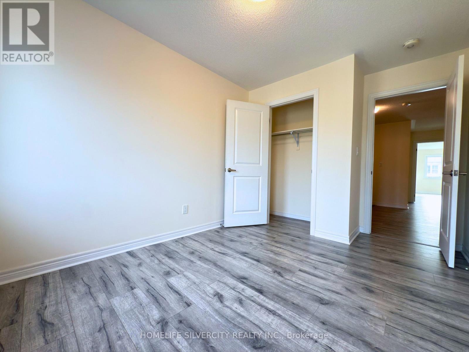 35 Sparkle Drive, Thorold, Ontario  L2V 0H2 - Photo 28 - X12479363