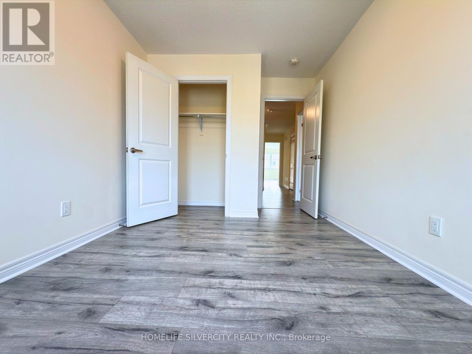 35 Sparkle Drive, Thorold, Ontario  L2V 0H2 - Photo 30 - X12479363