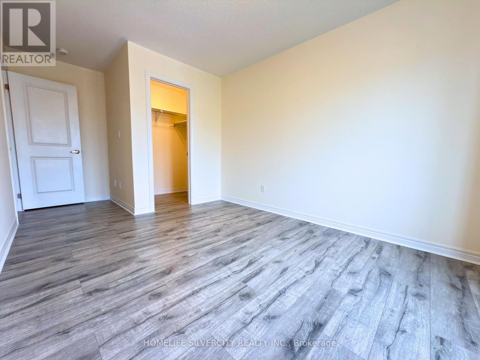 35 Sparkle Drive, Thorold, Ontario  L2V 0H2 - Photo 31 - X12479363