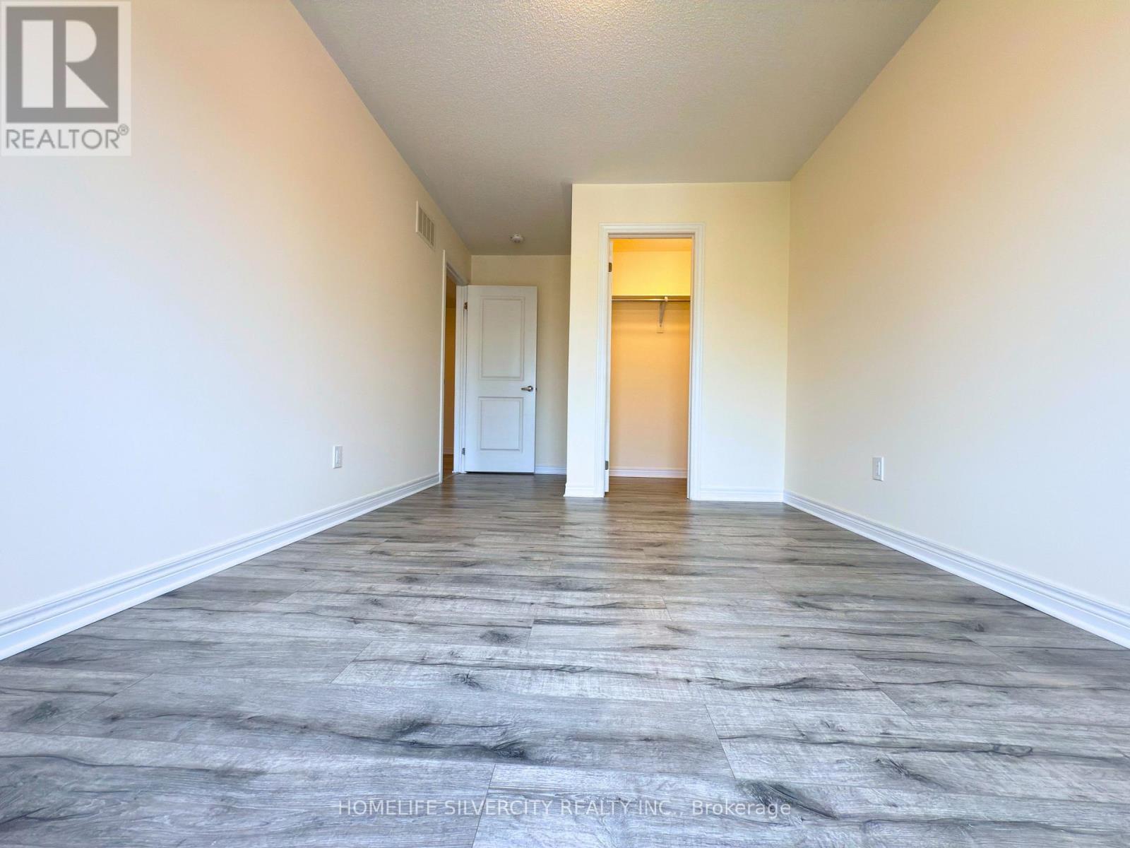 35 Sparkle Drive, Thorold, Ontario  L2V 0H2 - Photo 35 - X12479363