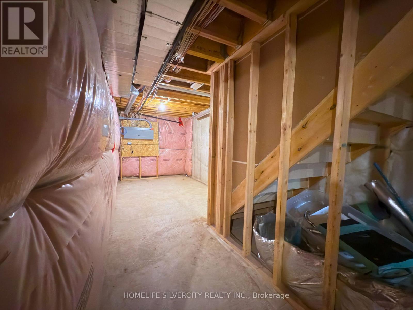 35 Sparkle Drive, Thorold, Ontario  L2V 0H2 - Photo 40 - X12479363