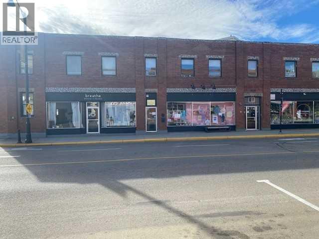 4919 50 Avenue, Lacombe, Alberta  T4L 1Y1 - Photo 3 - A2263732