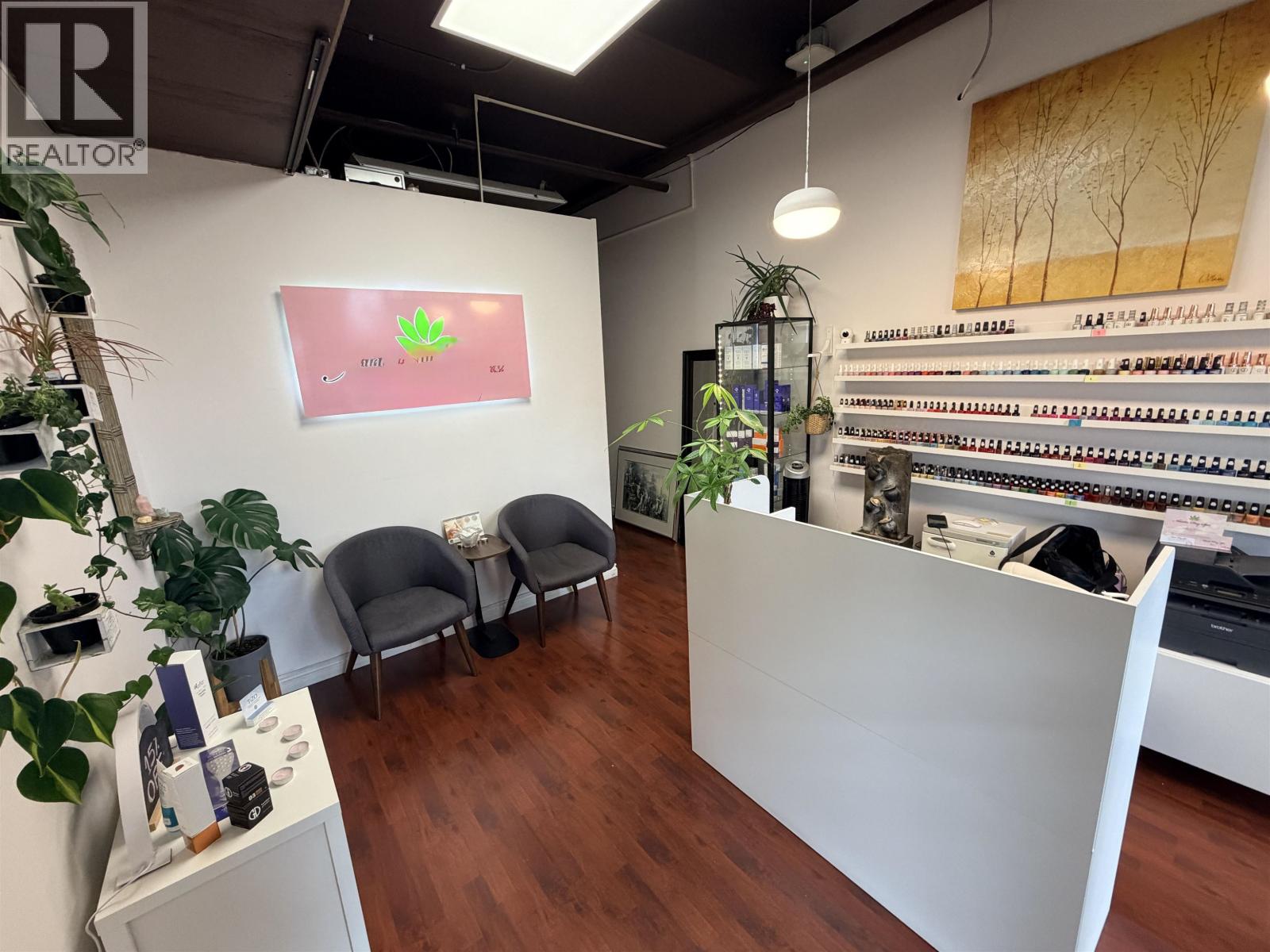 8073 Confidencial, Vancouver, British Columbia  V1V 1V1 - Photo 2 - C8071060