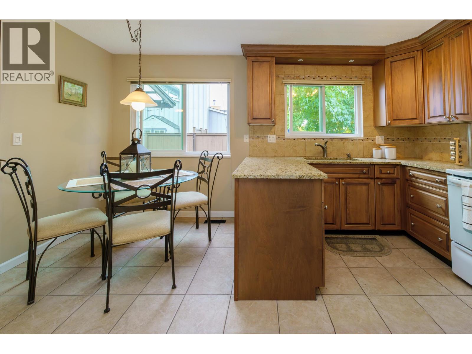 1276 Gabriola Drive, Coquitlam, British Columbia  V3E 1P5 - Photo 5 - R3061480