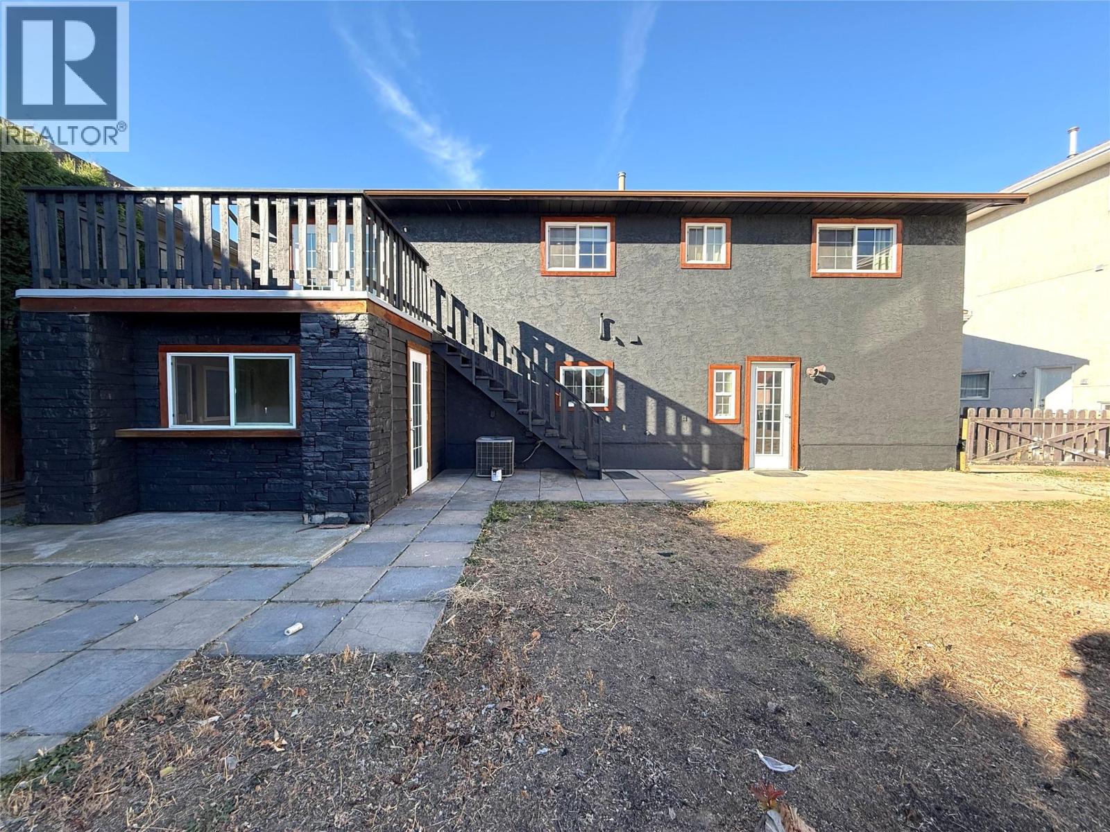 861 Nicolani Street, Kamloops, British Columbia  V2B 8C6 - Photo 2 - 10366424