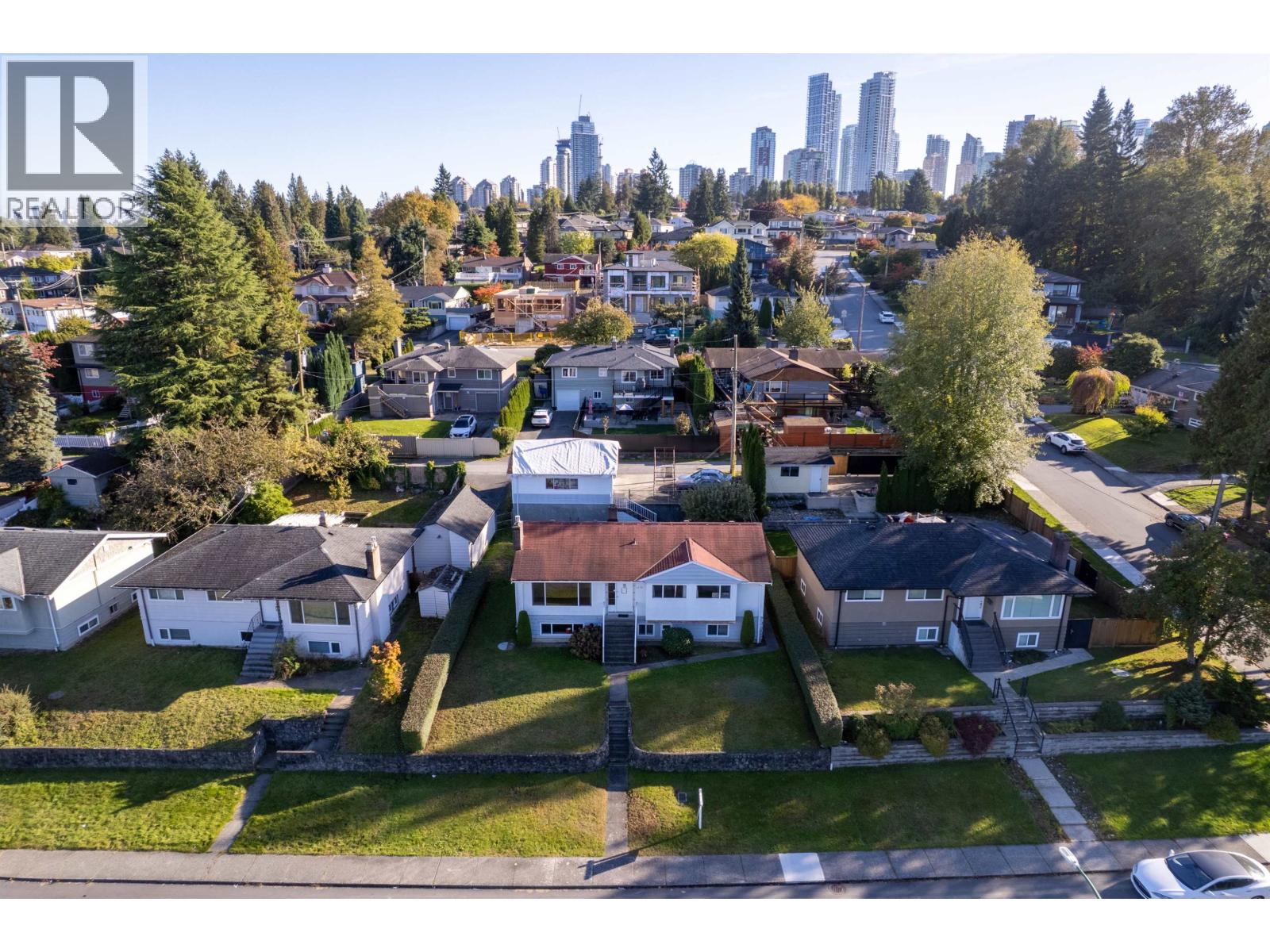 4370 Briarwood Crescent, Burnaby, British Columbia  V5G 2M6 - Photo 9 - R3061369