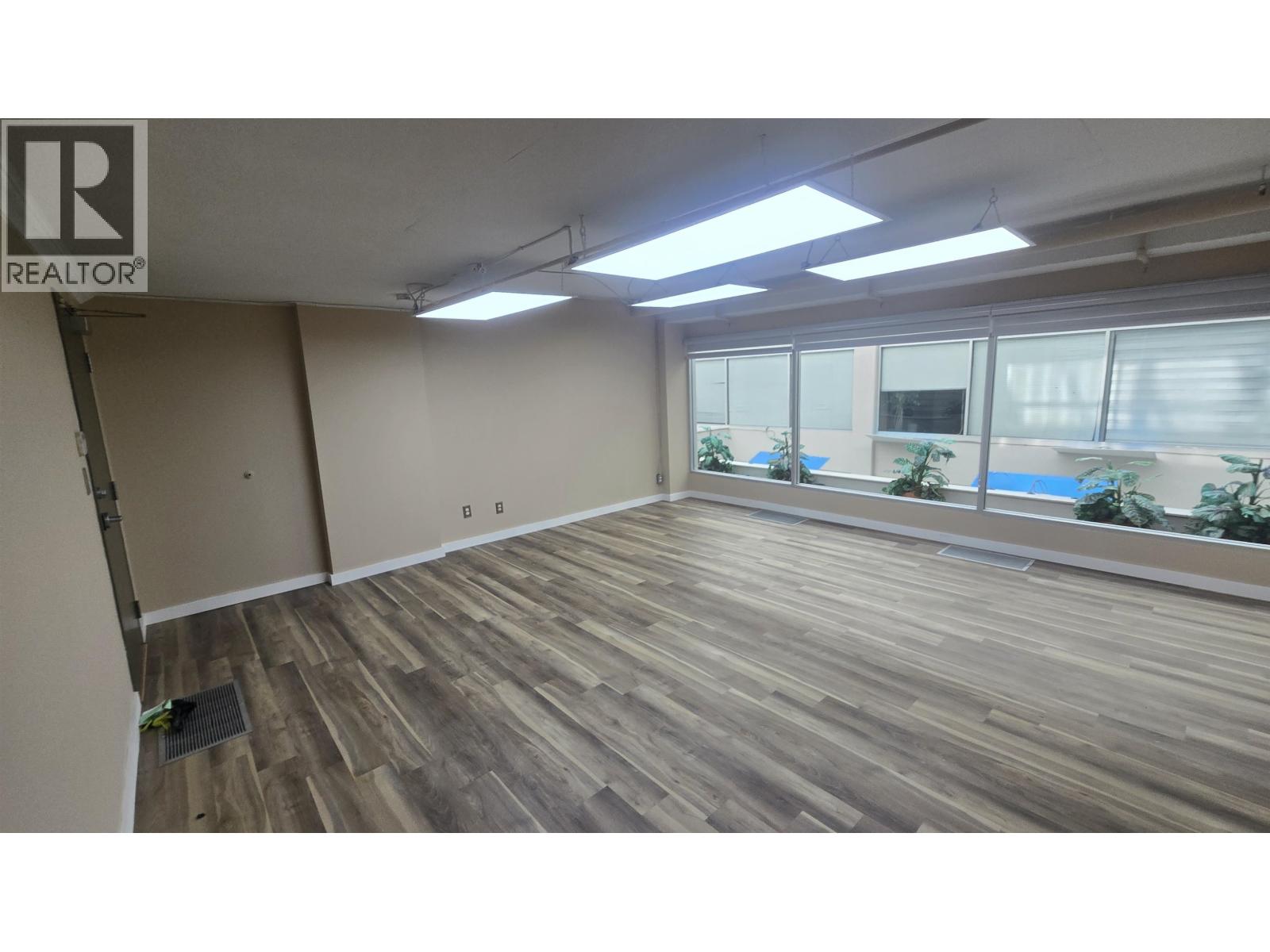 243 515 W Pender Street, Vancouver, British Columbia  V6B 6H5 - Photo 1 - C8073282