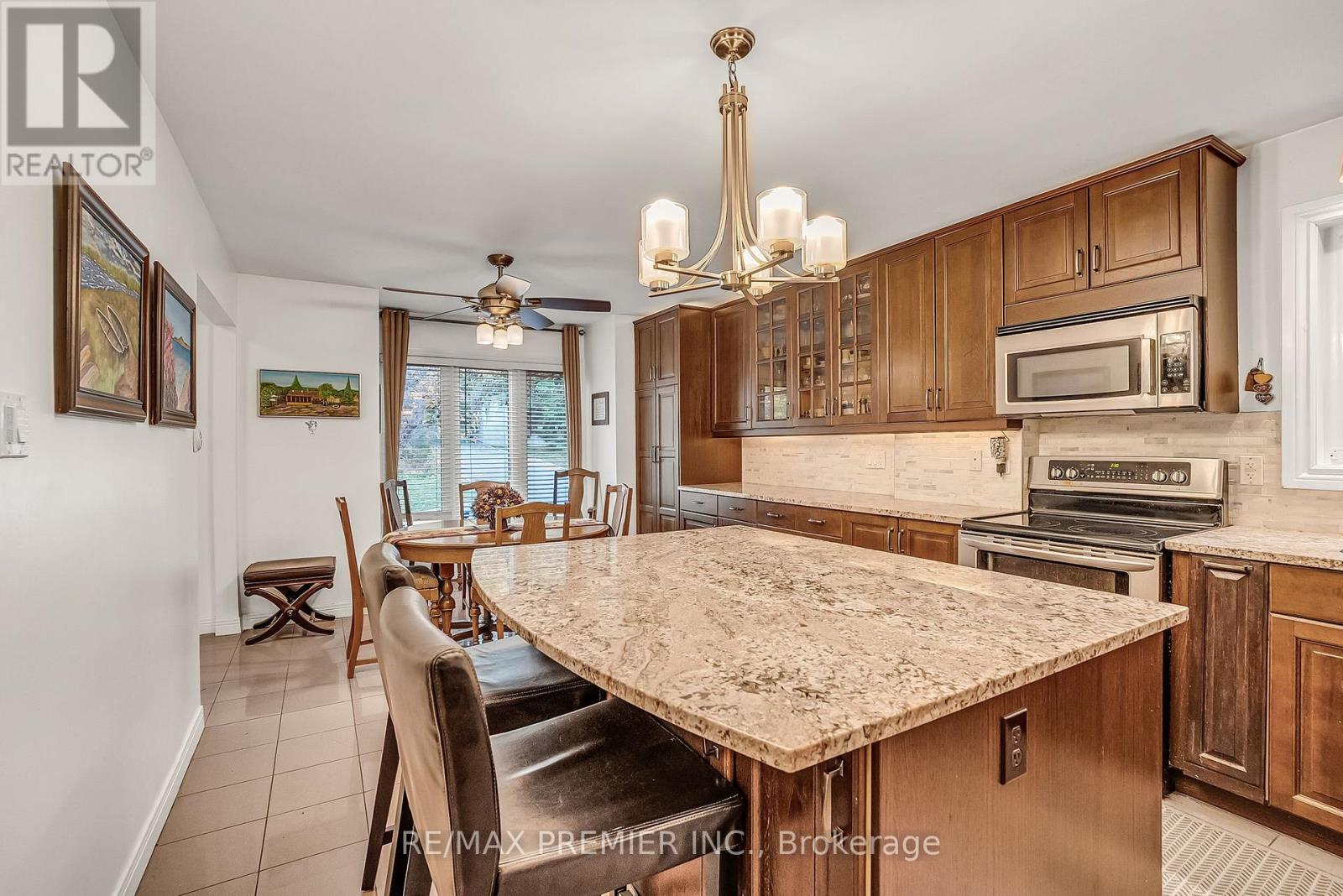 31 James Street, Vaughan, Ontario  L4L 1X6 - Photo 5 - N12479348