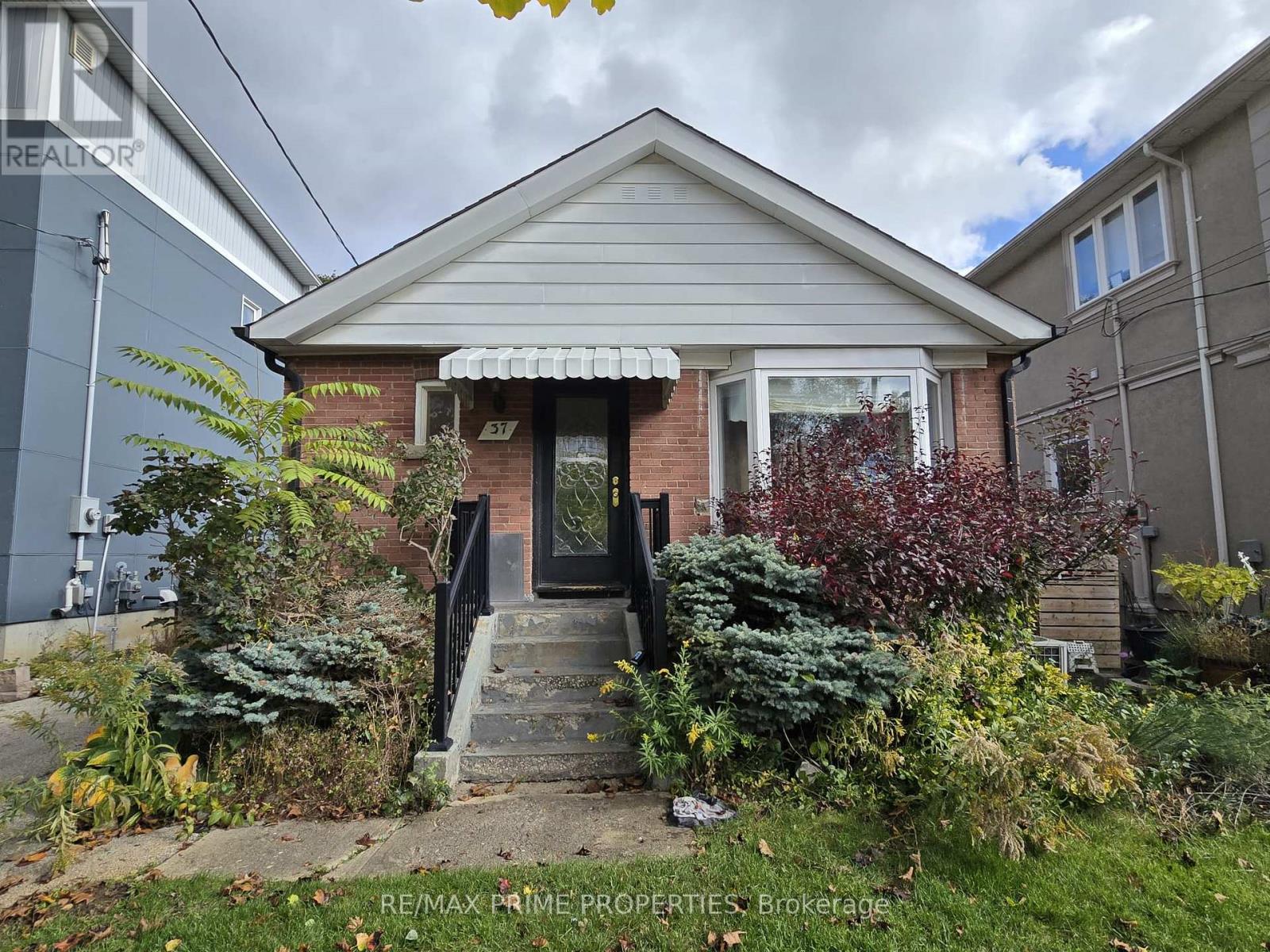 37 MARILYN CRESCENT, Toronto, Ontario