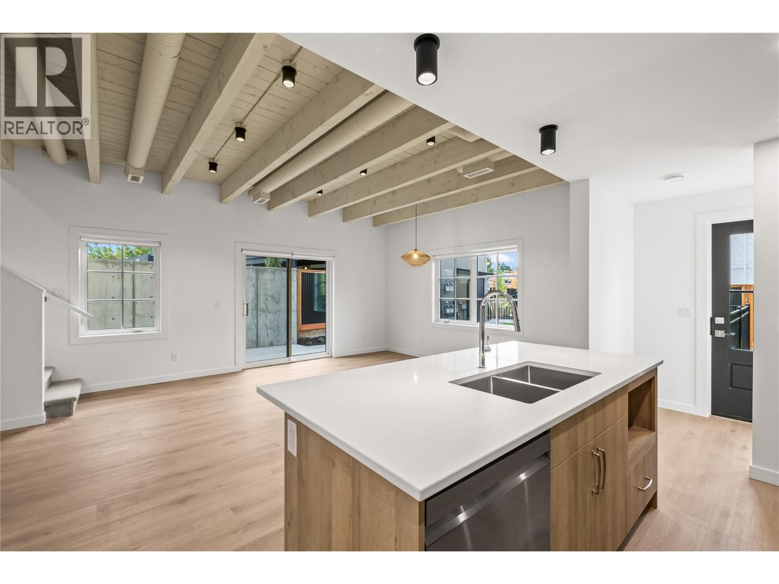 2957 Conlin Court Unit# 2 Kelowna Photo 6