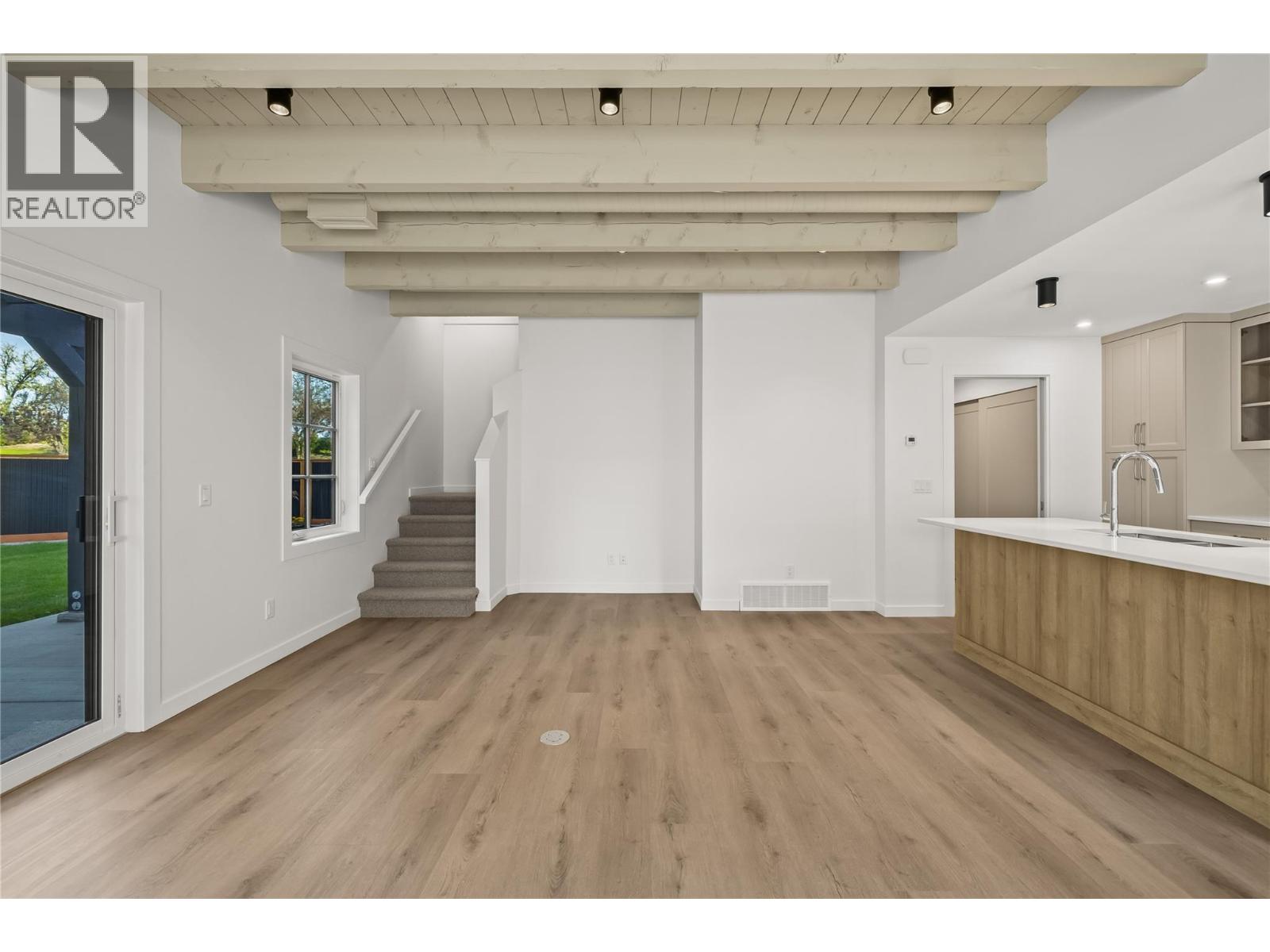 2957 Conlin Court Unit# 1 Kelowna Photo 8