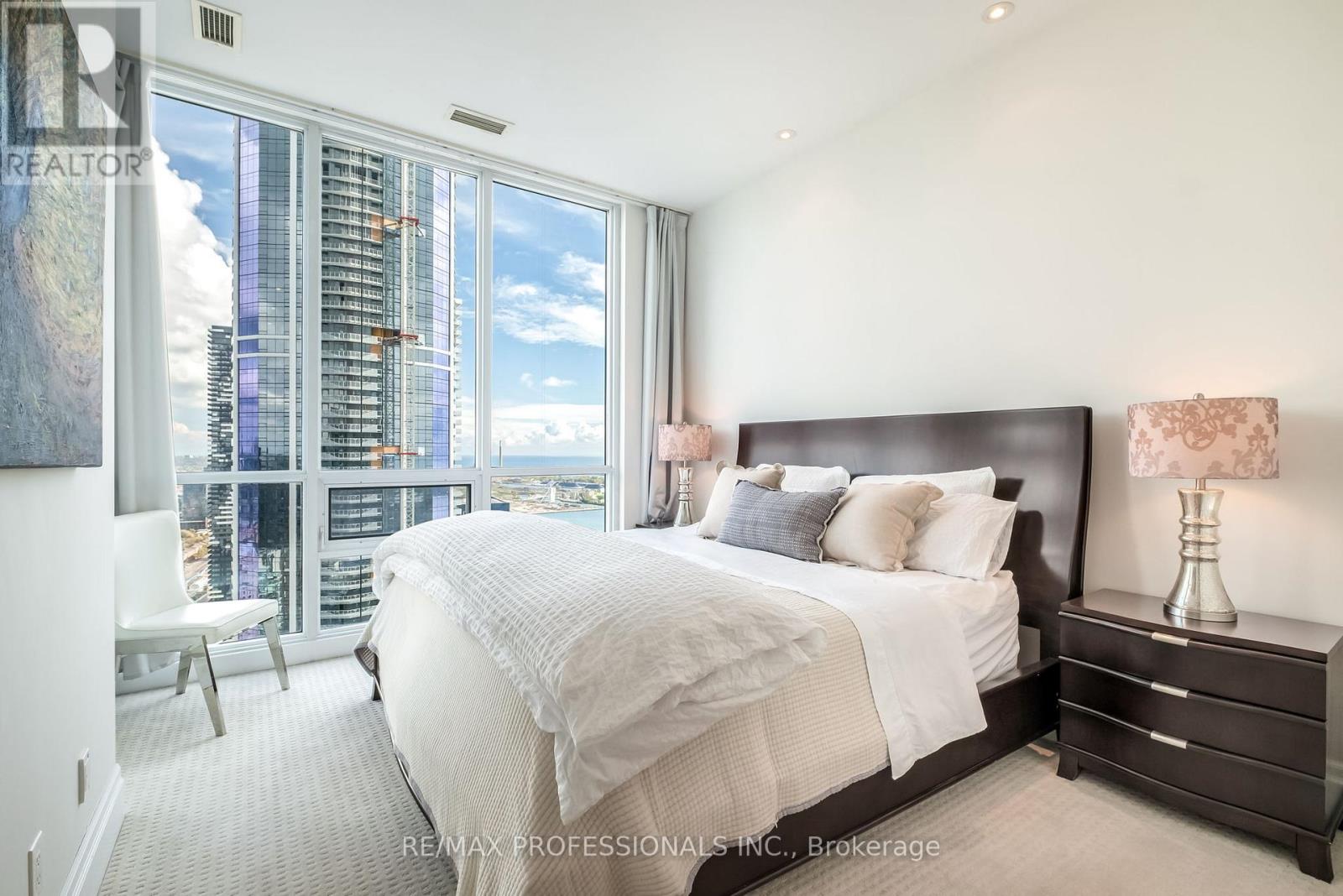 5304 - 16 Harbour Street, Toronto, Ontario  M5J 2Z7 - Photo 25 - C12479410