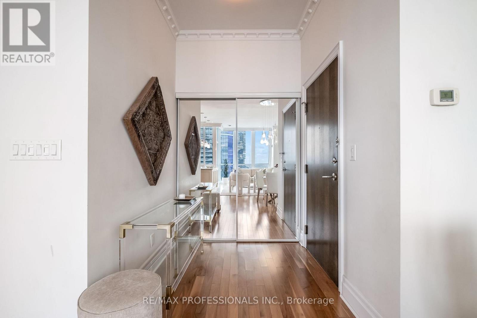 5304 - 16 Harbour Street, Toronto, Ontario  M5J 2Z7 - Photo 3 - C12479410
