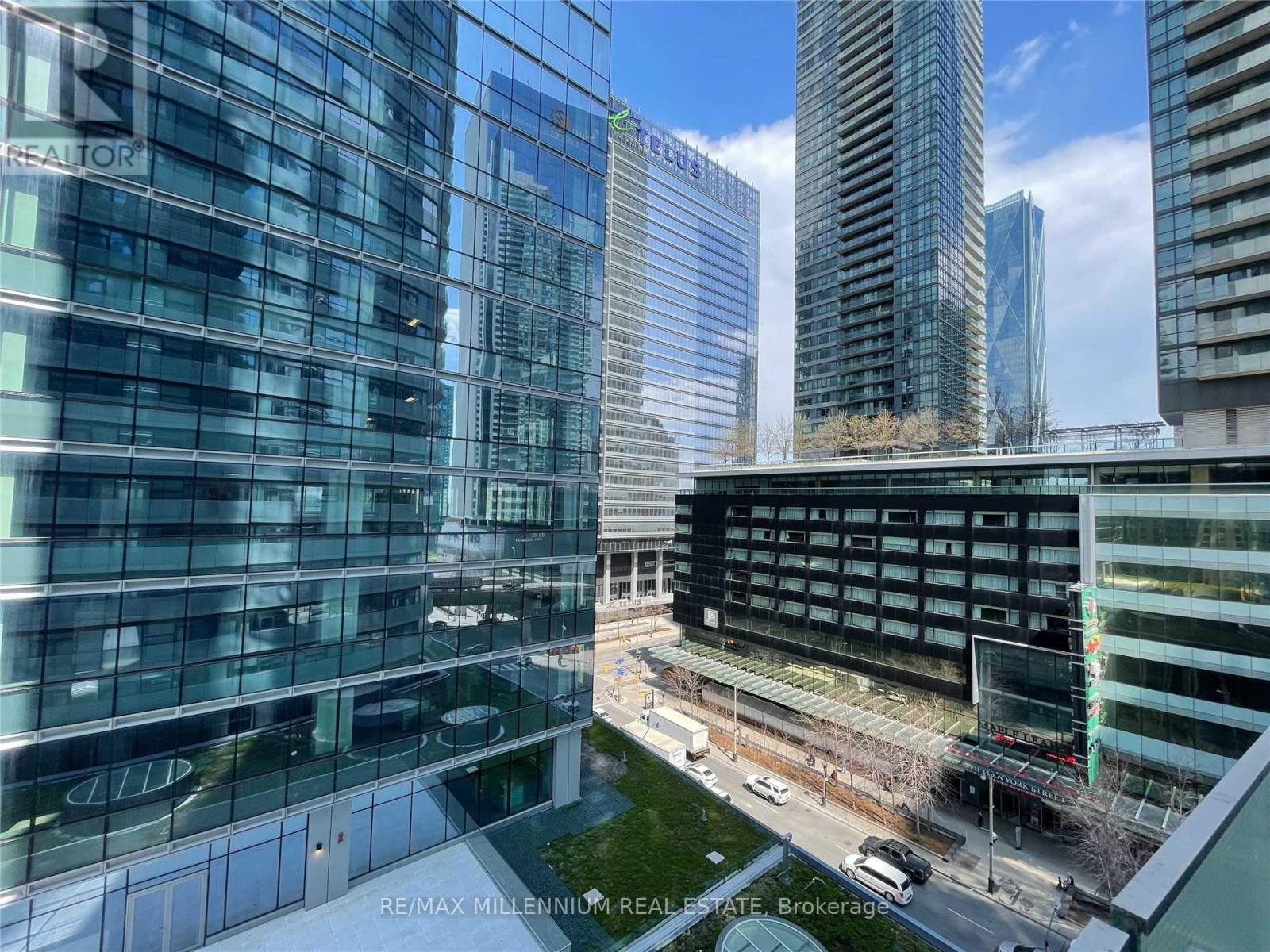 709 - 14 York Street, Toronto, Ontario  M5J 2Z2 - Photo 9 - C12479413