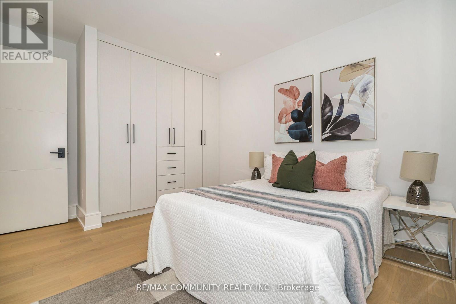 30 Kellythorne Drive, Toronto (Parkwoods-Donalda), Ontario  M3A 2L4 - Photo 17 - C12479419