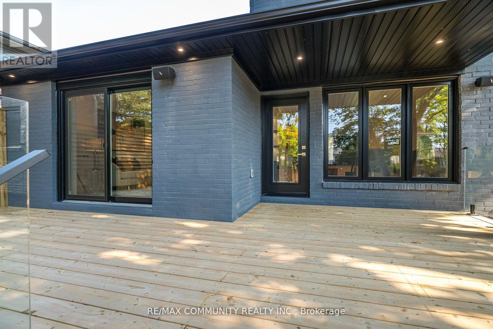 30 Kellythorne Drive, Toronto (Parkwoods-Donalda), Ontario  M3A 2L4 - Photo 30 - C12479419