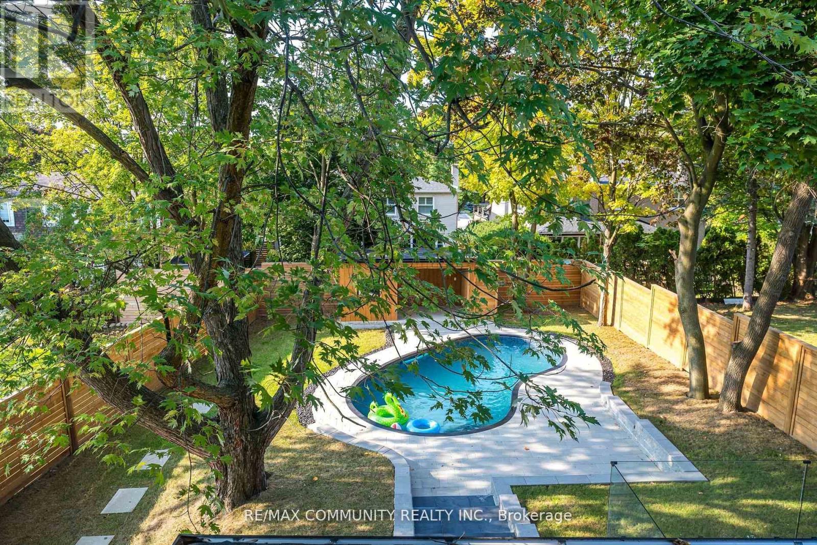 30 Kellythorne Drive, Toronto (Parkwoods-Donalda), Ontario  M3A 2L4 - Photo 33 - C12479419