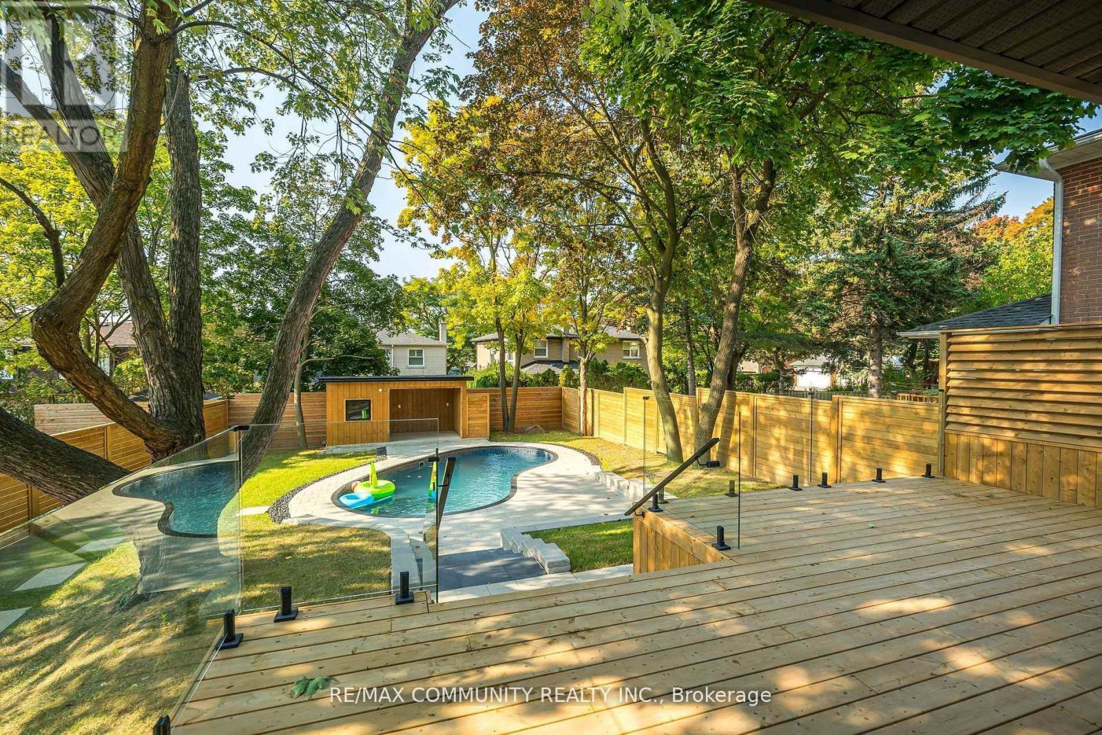 30 Kellythorne Drive, Toronto (Parkwoods-Donalda), Ontario  M3A 2L4 - Photo 35 - C12479419