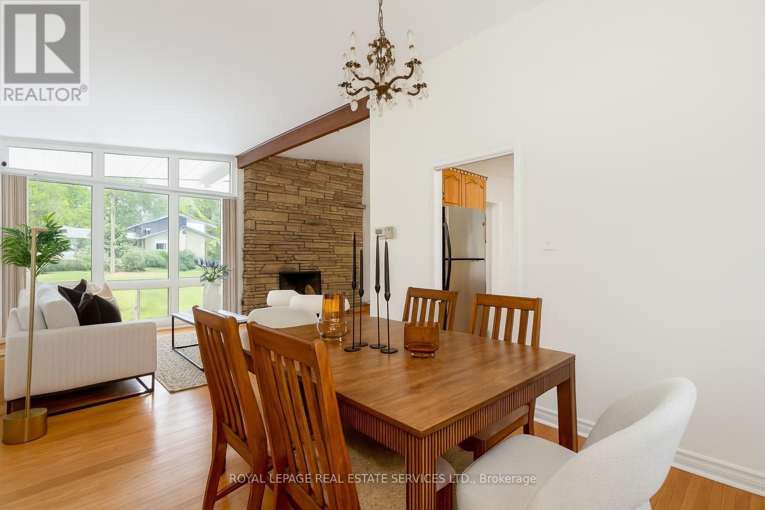 1106 Falgarwood Drive, Oakville, Ontario  L6H 1N9 - Photo 10 - W12398379