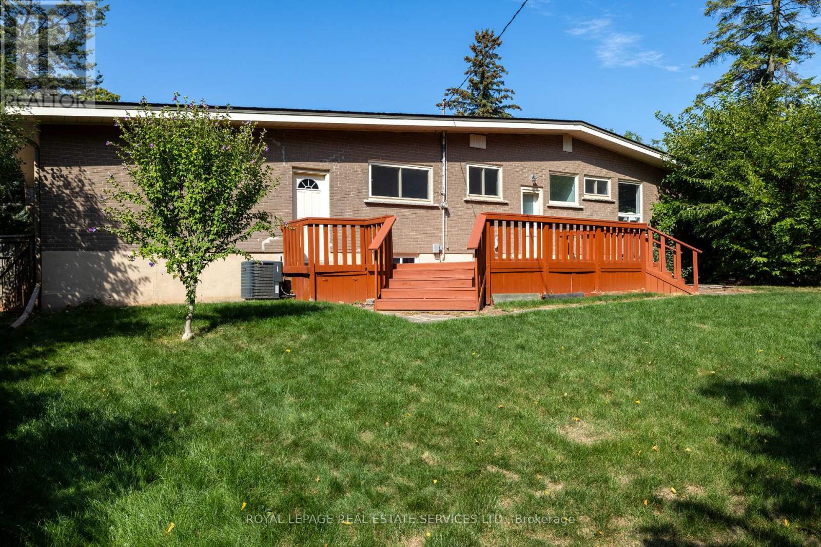 1106 Falgarwood Drive, Oakville, Ontario  L6H 1N9 - Photo 31 - W12398379