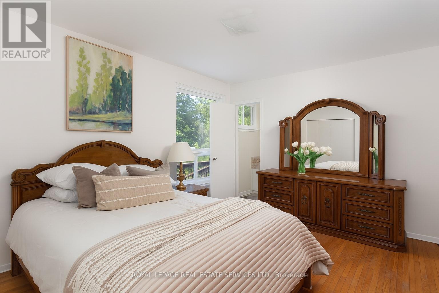 1106 Falgarwood Drive, Oakville, Ontario  L6H 1N9 - Photo 22 - W12398379