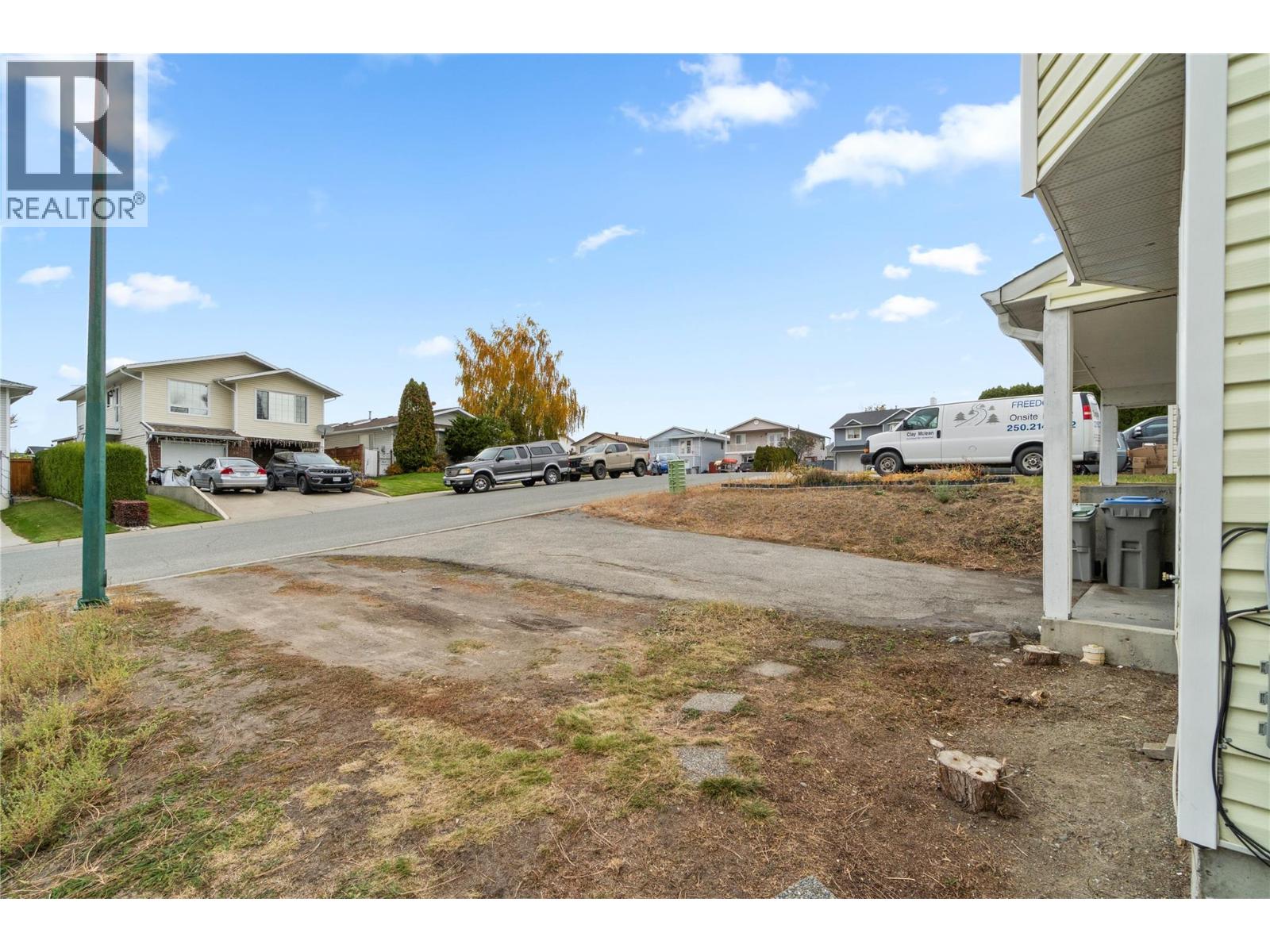 2051 Gladstone Drive, Kamloops, British Columbia  V2E 2B9 - Photo 10 - 10366532