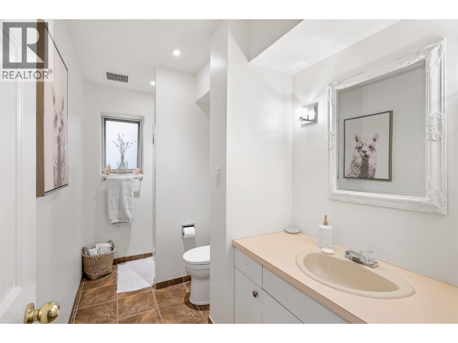 2753 Qu'appelle Boulevard, Kamloops, British Columbia  V2E 2J9 - Photo 21 - 10366519