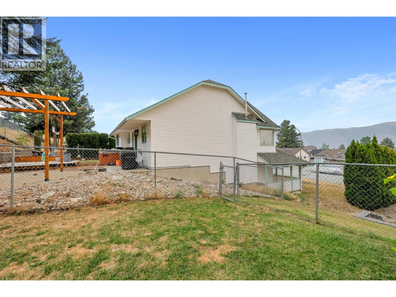 2753 Qu'appelle Boulevard, Kamloops, British Columbia  V2E 2J9 - Photo 30 - 10366519