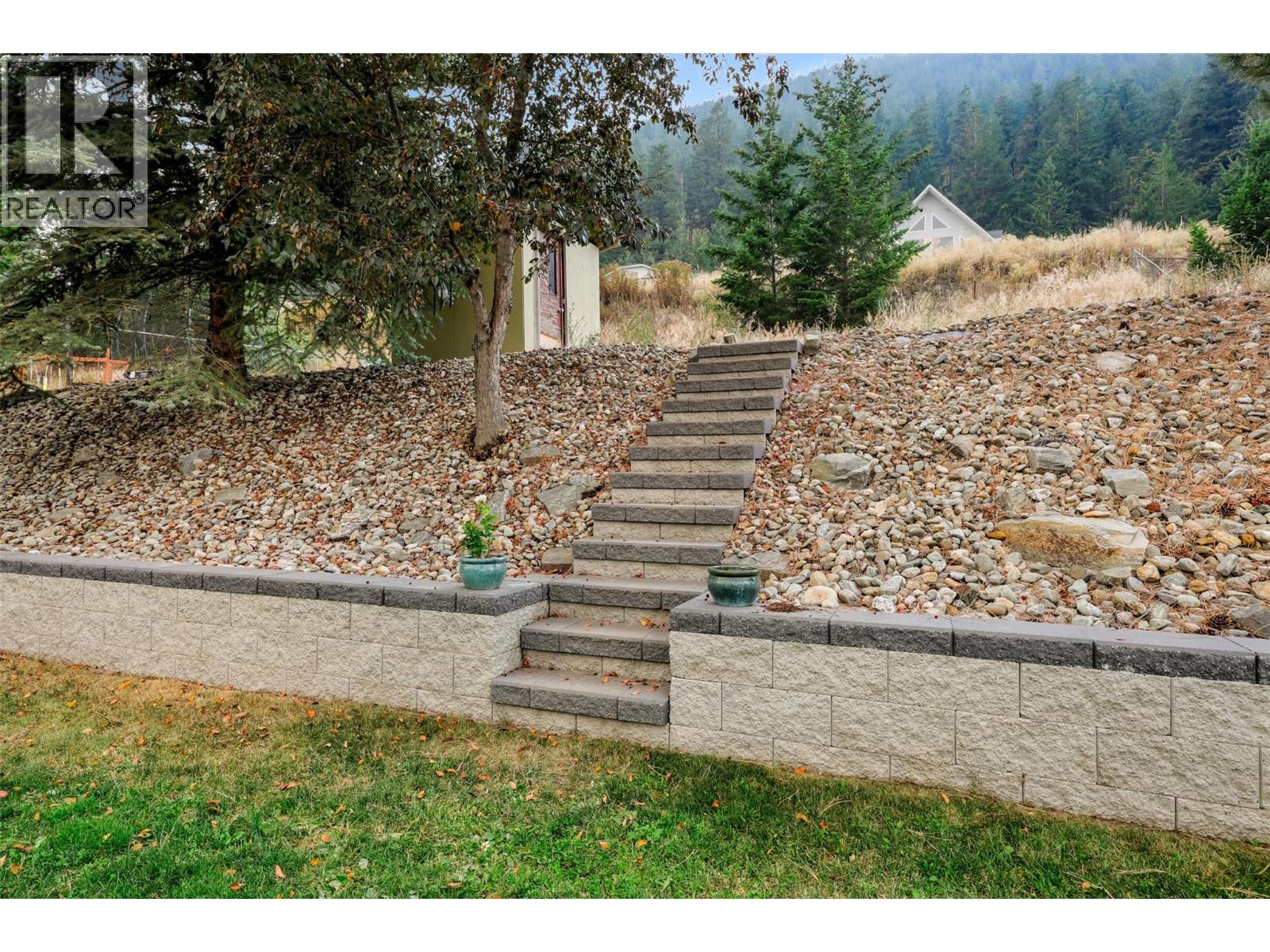 2753 Qu'appelle Boulevard, Kamloops, British Columbia  V2E 2J9 - Photo 35 - 10366519