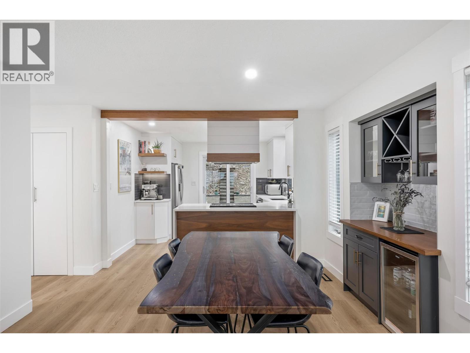 2753 Qu'appelle Boulevard, Kamloops, British Columbia  V2E 2J9 - Photo 6 - 10366519