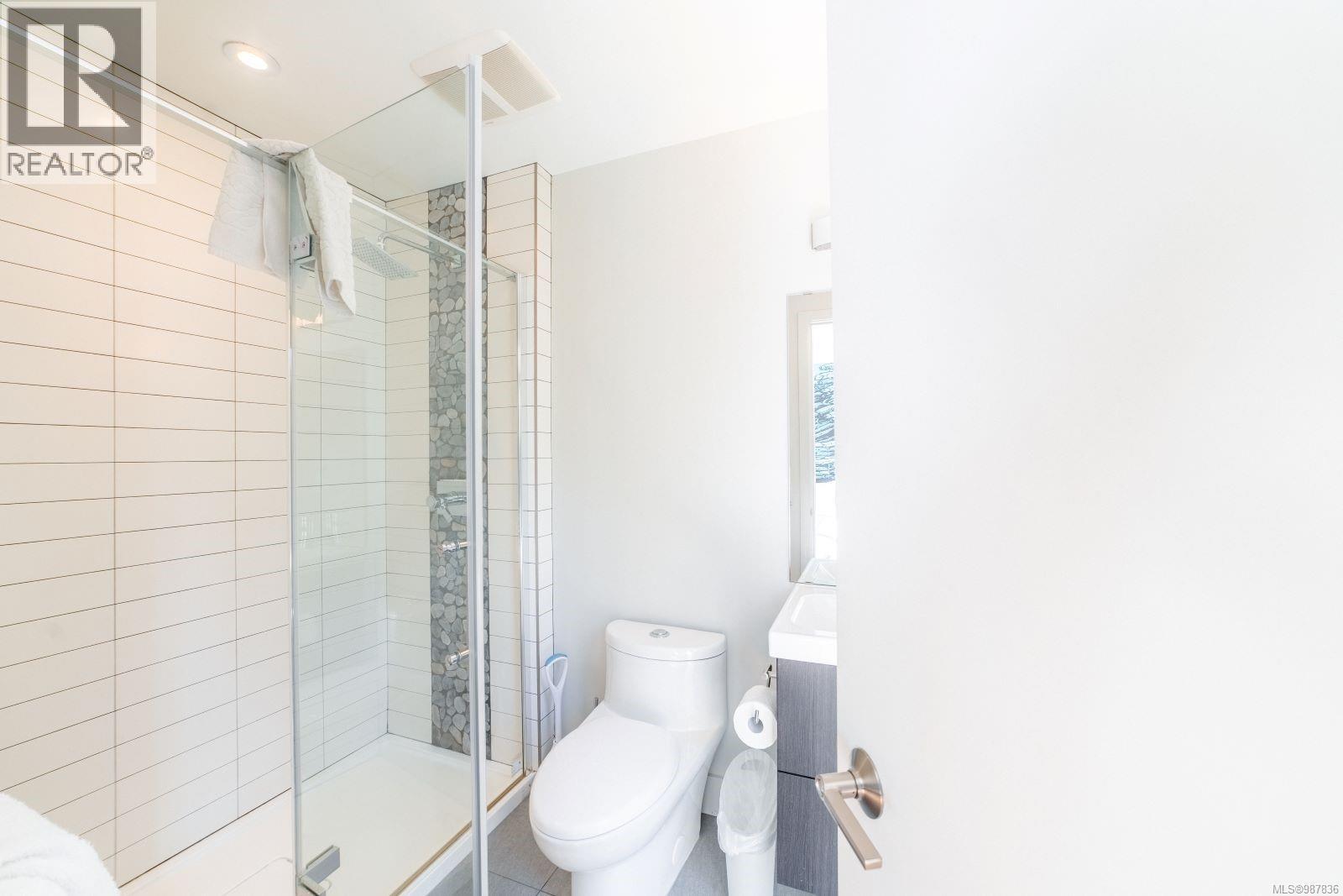 1156 Pacific Rim Hwy, Tofino, British Columbia  V0R 2Z0 - Photo 27 - 987836